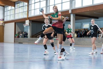 Bild 66 - wBJ HSG Kremperheide/Muensterdorf - HSG Joerl-Doppeleiche Vioel : Ergebnis: 34:23